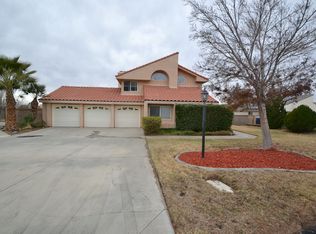 5319 Gardendale Ln, Palmdale, CA