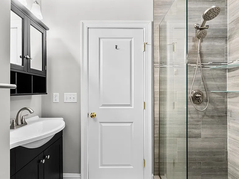 6 Peter Parley Rd #3 — Photo 10