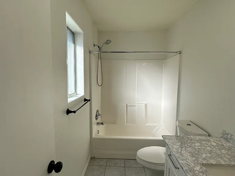 5633 Abronia Ave — Photo 14
