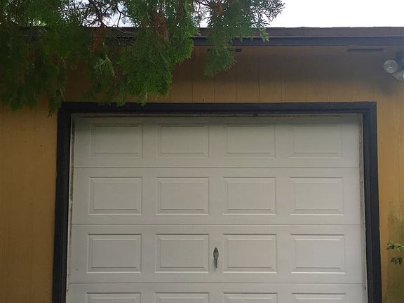 3rd image of 3041 SE 19th Ave