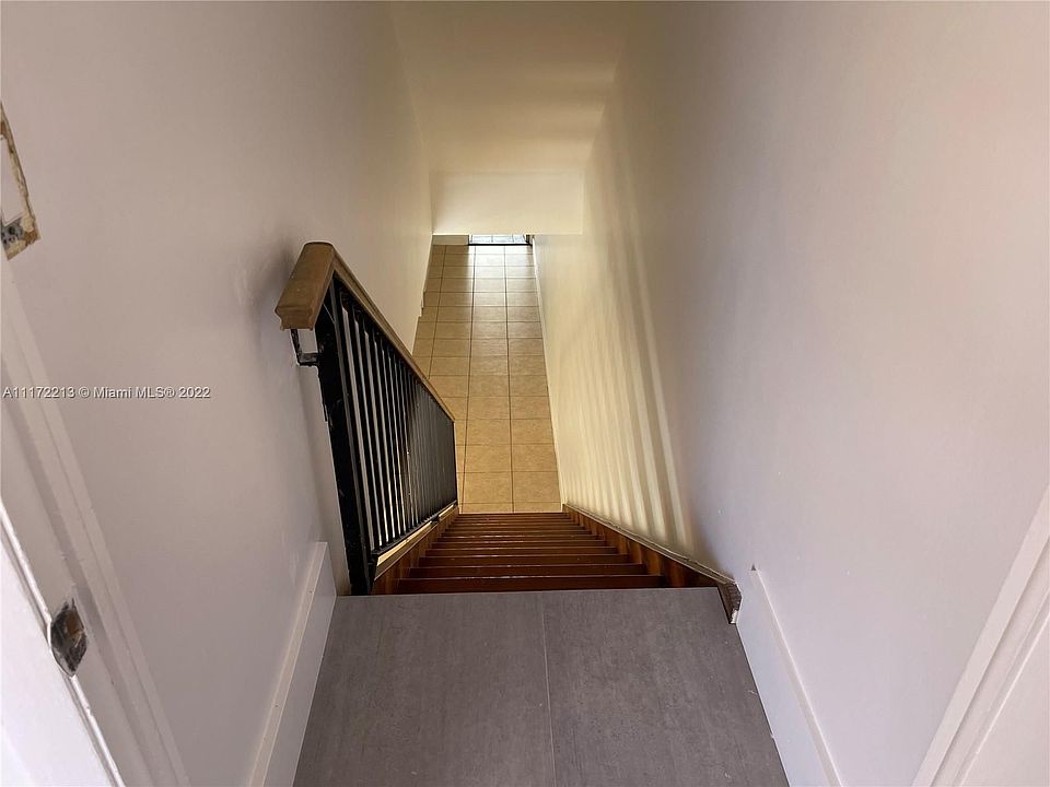 1st image of 15528 Braemar Ct #15528