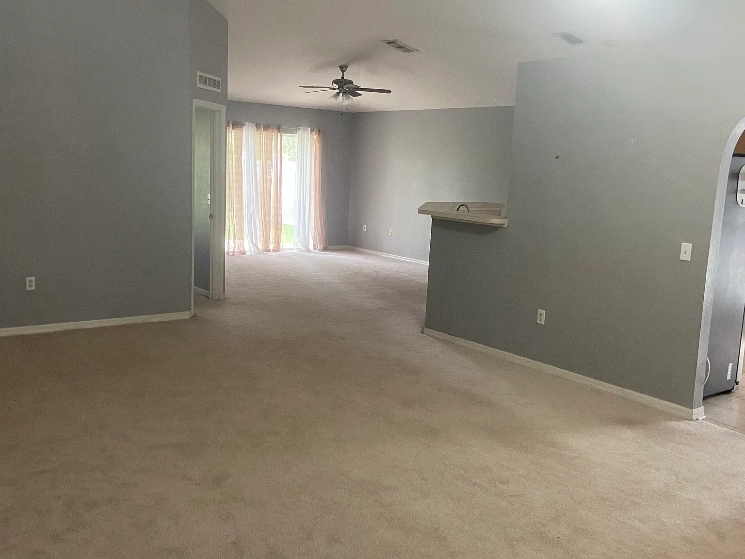 3 bed, 1632 sqft, $1,950 — Photo 2