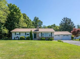 21 Middleton Dr, New Fairfield, CT 06812