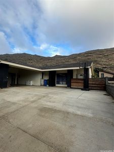 1361 Honokahua St, Honolulu, HI, 96825