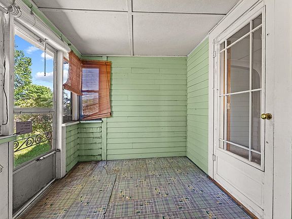 3rd image of 426 4th St