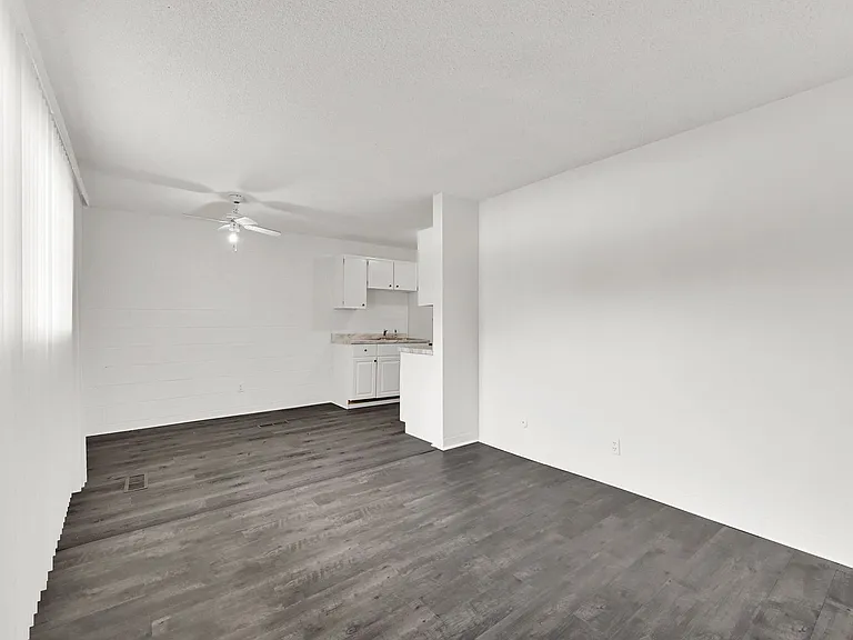 718 S Orchard Dr — Photo 8