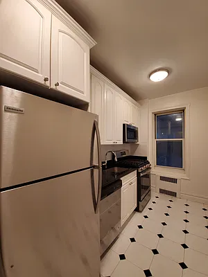 Rented by NYC Realty Brokers LLC | media 13