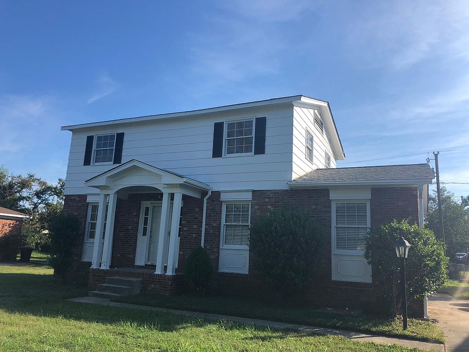 1st image of 1412 Larchmont Dr