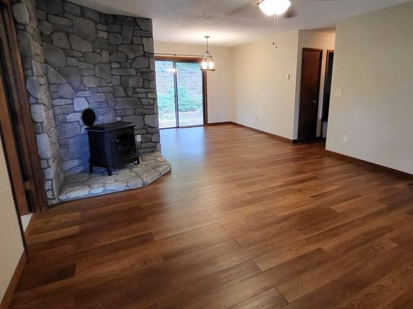 95 Woodland Dr