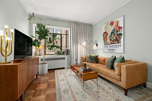 250 West 24th Street #6AW