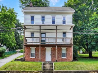67 E Main St, Windsor, PA 17366