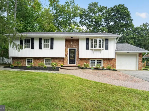327 Beach Dr, Annapolis, MD 21403