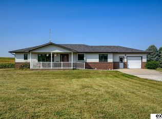1667 N 12th Rd, Palmyra, NE 68418