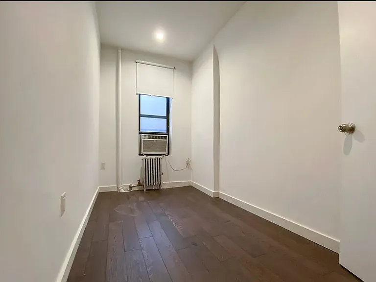 70-80 Kenmare St #6 — Photo 5