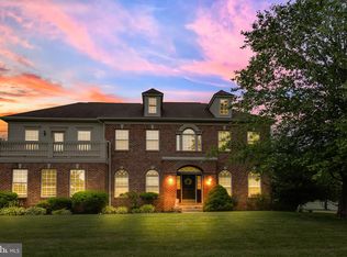 801 Chesapeake Ct, Newark, DE 19702