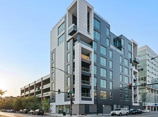 1000 W Monroe St #402, Chicago, IL 60607