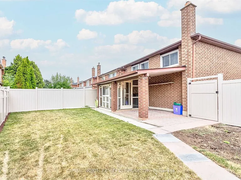2 Imperial Ct — Photo 17