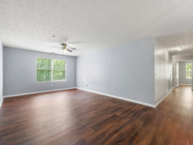 3247 Fairington Dr — Photo 20