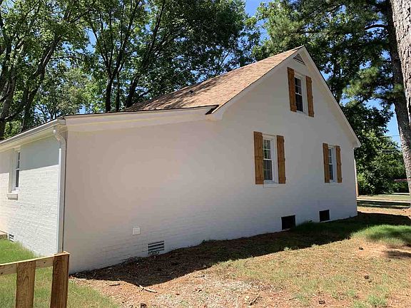 2nd image of 524 Hill Ave