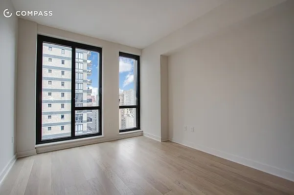 Rented by Green Line Realty | media 4