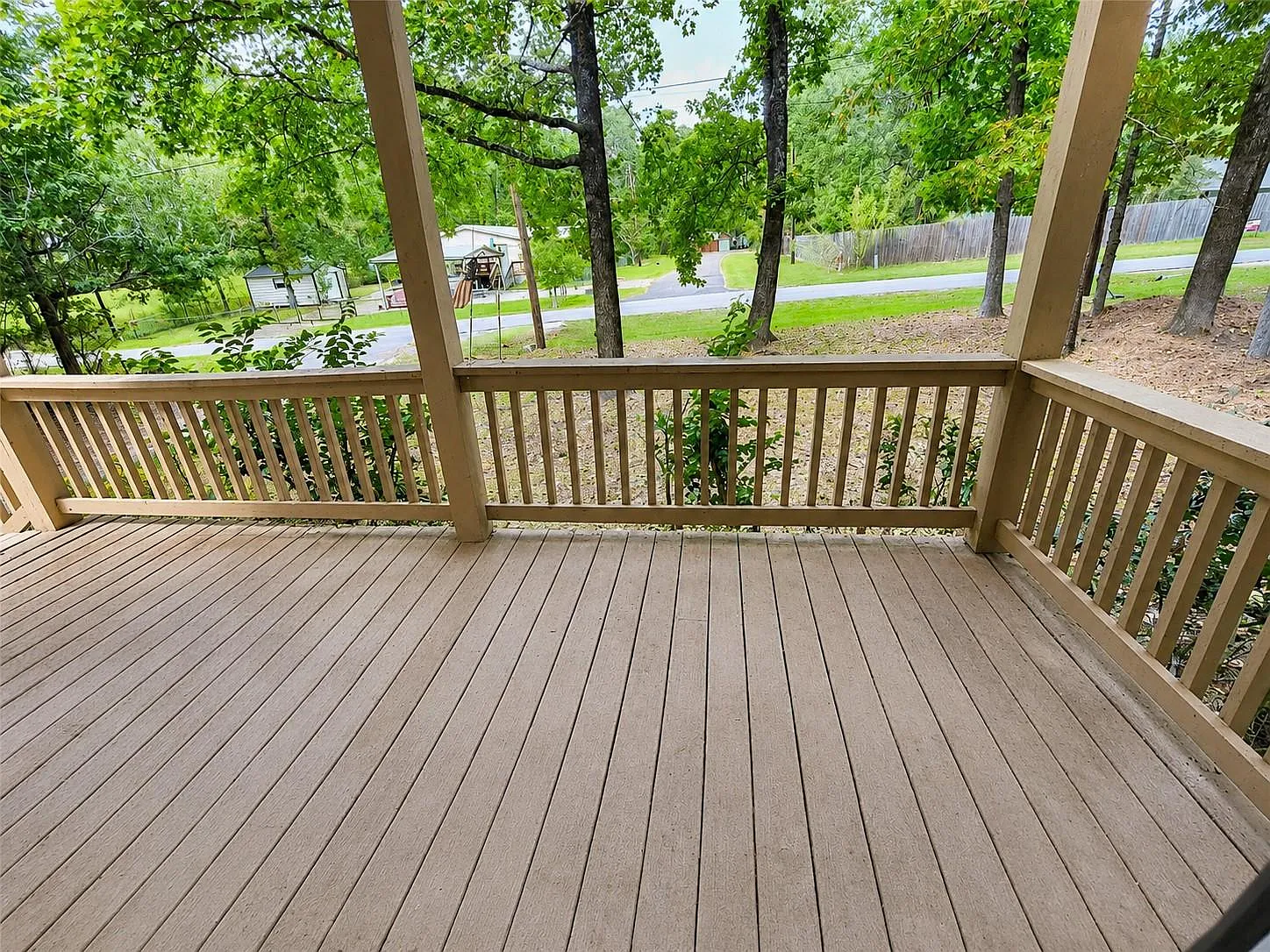 4 bed, 2.0 bath, 1568 sqft, $1,600 — Photo 2