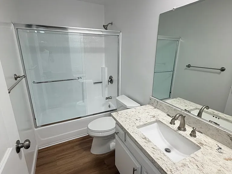 15323 Weddington Street — Photo 25