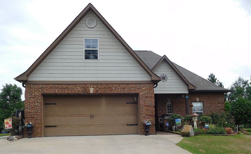 1st image of 807 Brookhaven Ln