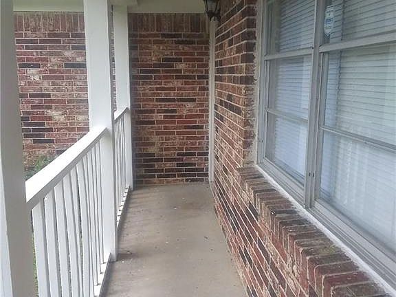 5th image of 813 Curtis Dr