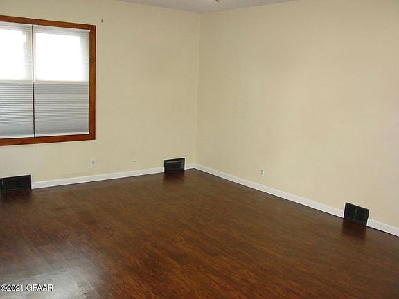 3rd image of 1712 5th Ave N