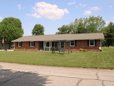 190 E Sycamore Ln, Frankfort, IN, 46041