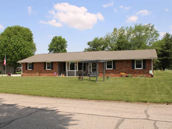 190 E Sycamore Ln, Frankfort, IN 46041