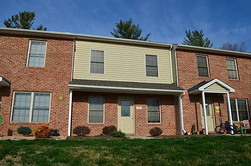 151 Turner Ave Photo 1