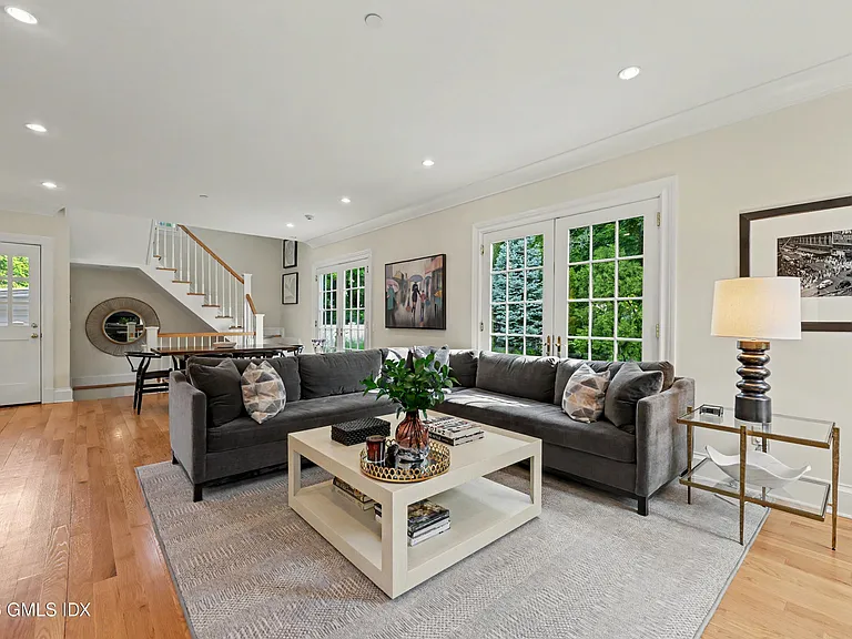 63 Sherwood Pl #63 — Photo 4