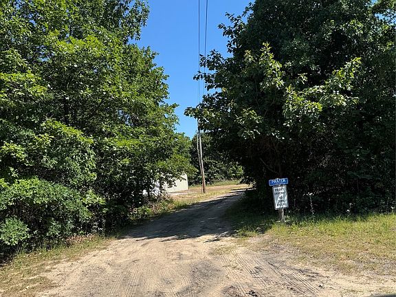 4th image of 54 E 1167th Rd