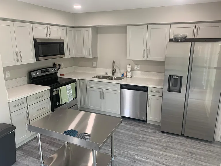 Willow Green Dr — Photo 9