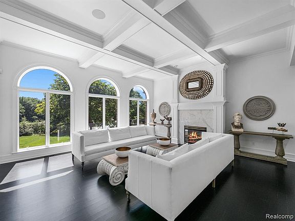 3rd image of 6400 Atlas Lakes Ct