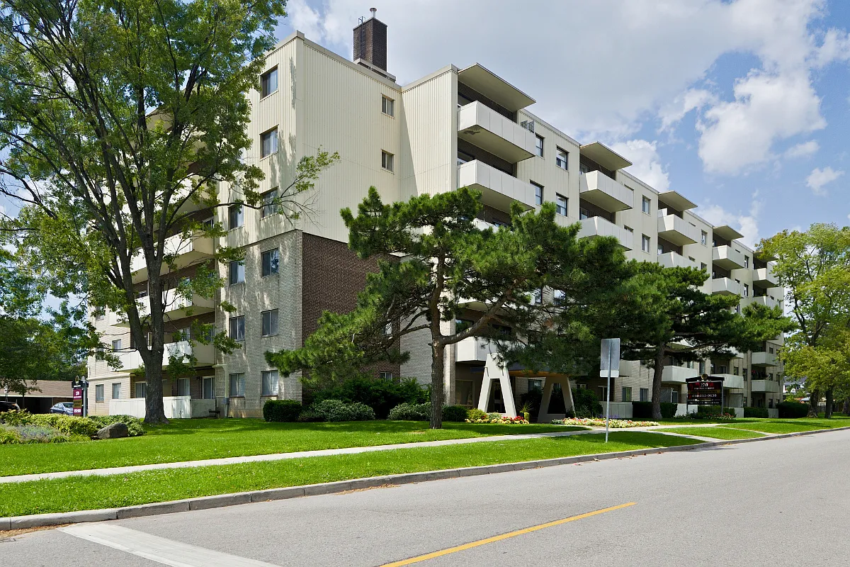 Sheldon Towers — Photo 4