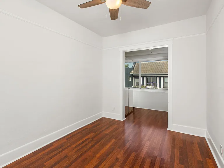 Grandview Apartments — Photo 11