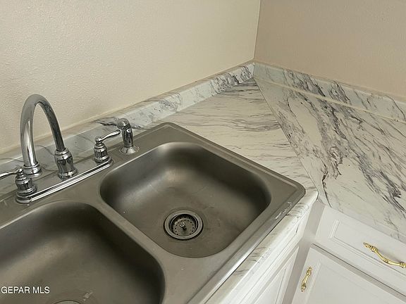 5th image of 1026 Myrtle Ave #2