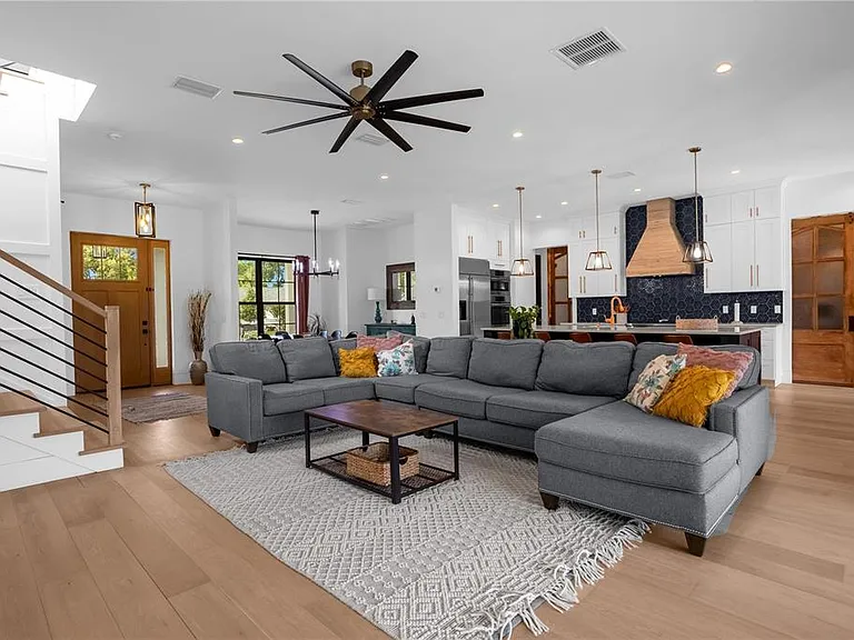 1814 Barker Dr — Photo 17
