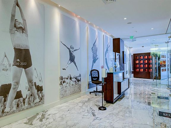 4th image of 475 Brickell Ave #1310
