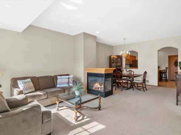 6250 Walnut LANE #17, Cudahy, WI 53110