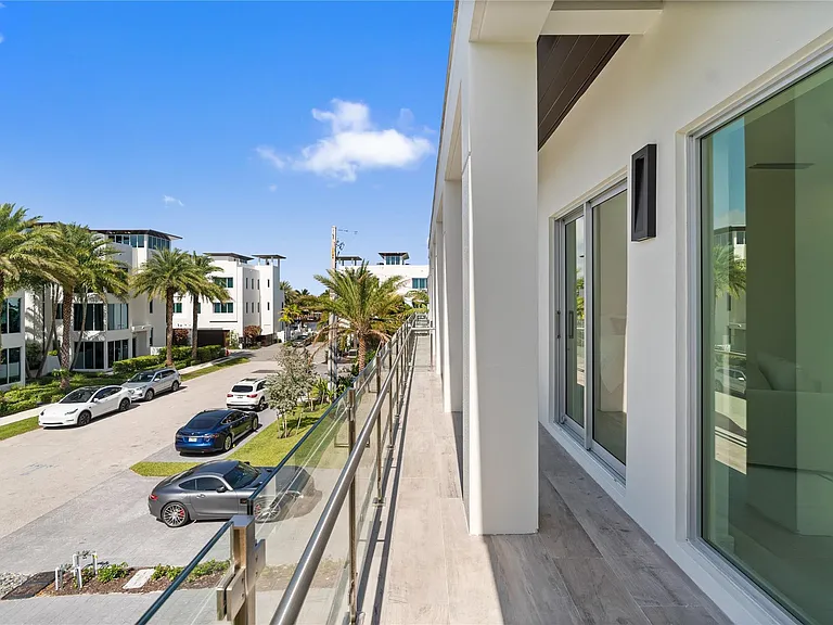 221 Shore Ct #221 — Photo 35
