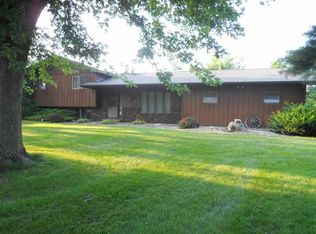 50 W Schrock Rd, Waterloo, IA 50701