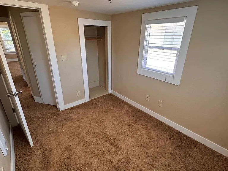 1336 Elizabeth Ave — Photo 6