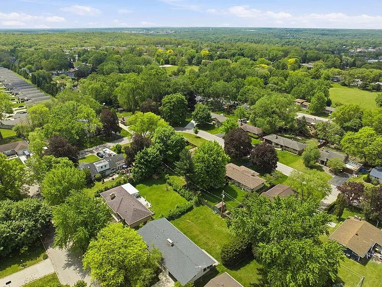 152 Crestwood Dr — Photo 32