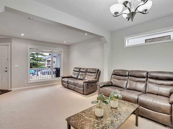 3rd image of 269 W Creek Blvd