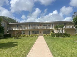 87 Chatham E #D, West Palm Beach, FL 33417
