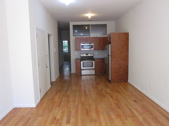 3rd image of 103 Stockton St #1