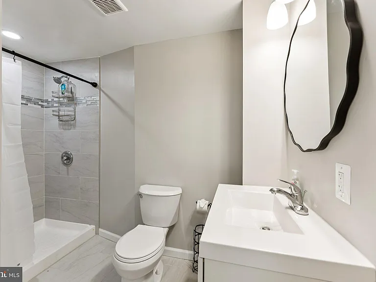 10307 Beaumont St — Photo 21